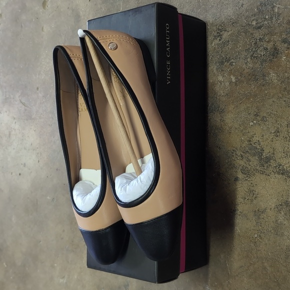 Vince Camuto Minndy Leather Ballet Flat - Picture 4 of 7